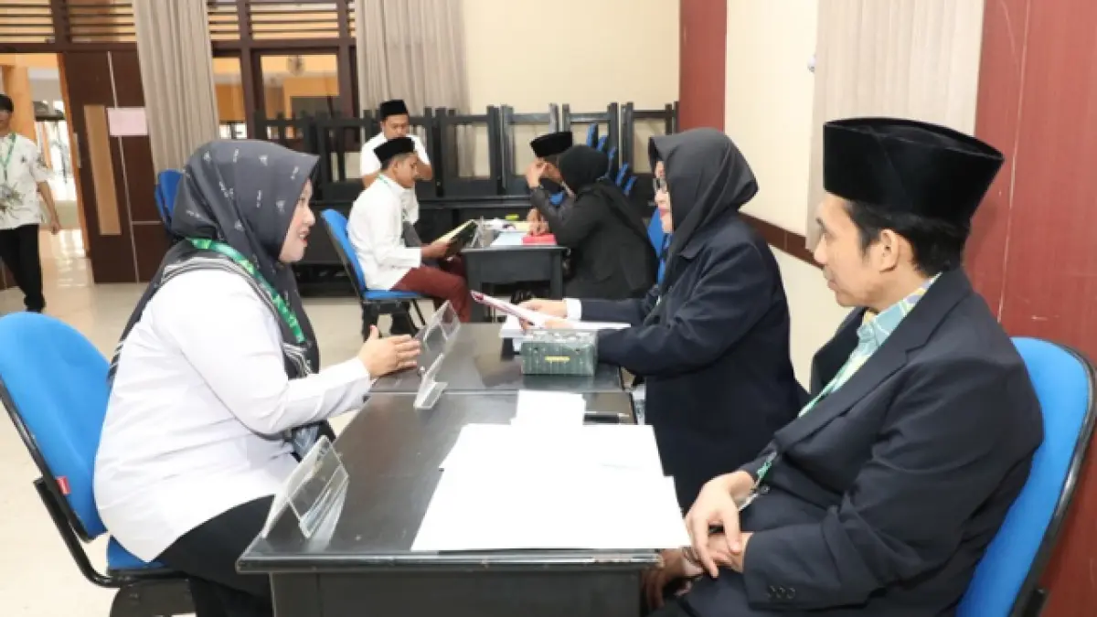 Proses seleksi calon penerima beasiswa santri dan pengasuh pesantren dari Pemerintah Provinsi (Pemprov) Jawa Tengah tahun 2026.