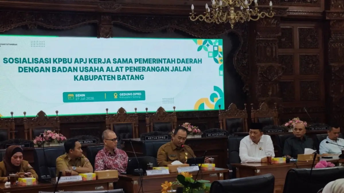 PENERANGAN: Sosialisasi KPBU untuk pembangunan penerangan jalan umum di Gedung DPRD Kabupaten Batang.