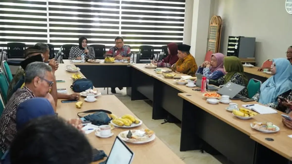 RAKOR : Wakil Wali Kota Pekalongan bBalgis sat rakor bersama Bapperida, Dinas Pendidikan, Kantor Kementerian Agama, dan sejumlah pemangku kepentingan di Ruang Rapat BPKAD Setda Kota Pekalongan, Kamis (30/7/2026).