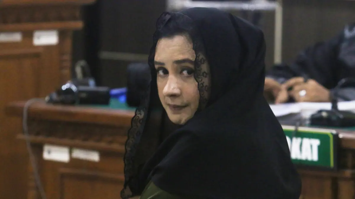 Bupati Pekalongan nonaktif Fadia Arafiq dalam sidang dugaan korupsi di Pengadilan Tipikor Semarang, Jumat (31/7/2026). FOTO : IDA FADILLA/ JAWA POS RADAR SEMARANG