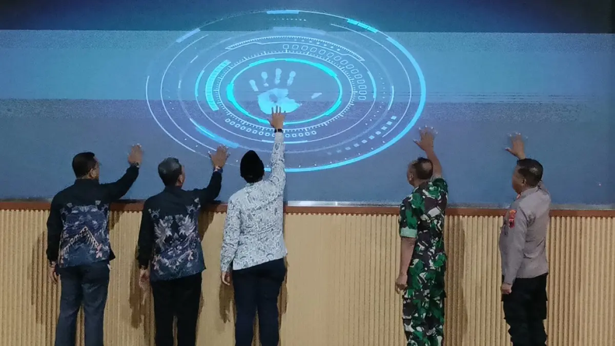 KESEJAHTERAAN: Bupati Batang M. Faiz Kurniawan, meluncurkan Proyek Perubahan Batang Sejahtera di Aula Bupati Batang.