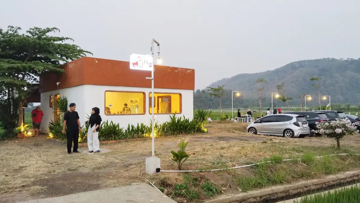 Konsep choffe shop outdoor Majiis 
