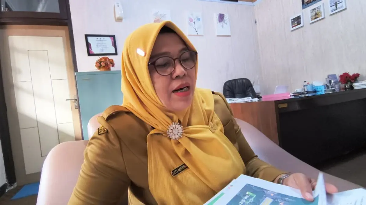 PRK: Plt. Kepala Dinkop UKM-Naker Kabupaten Pekalongan Siti Masruroh. 