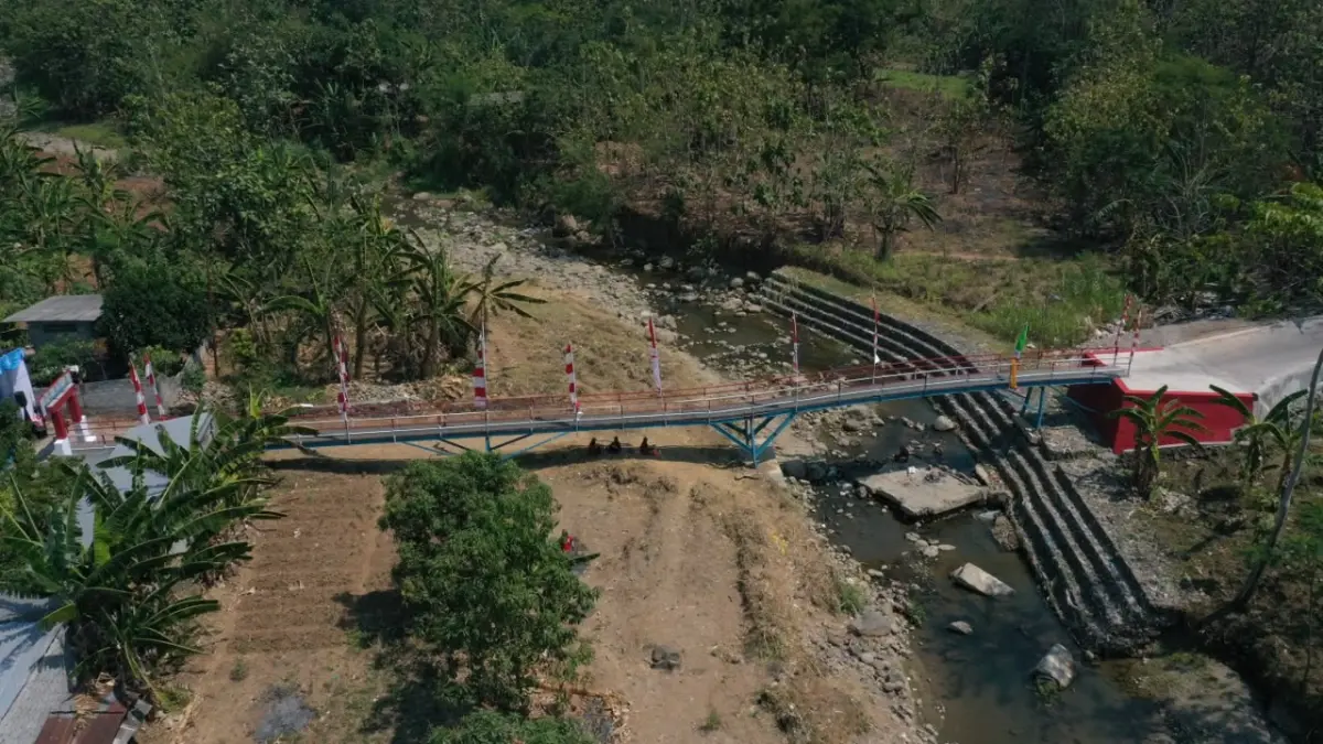 6 Tahun Menunggu, Kini 1.500 Warga Jabungan Kembali Nikmati Akses Jembatan Merah Putih Presisi