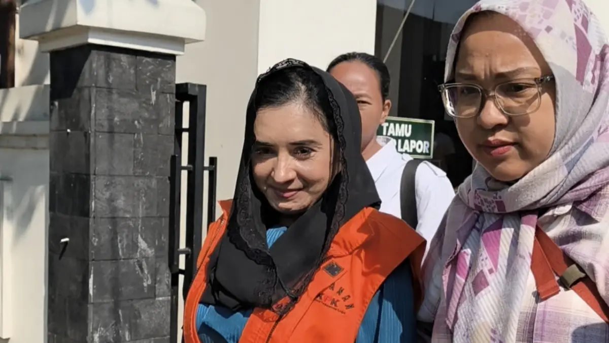 Bupati Nonaktif Pekalongan Fadia Arafiq menjalani sidang di Pengadilan Tipikor Semarang. FOTO : IDA FADILLA/JAWA POS RADAR SEMARANG
