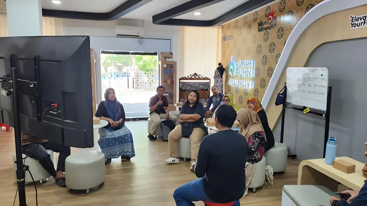 DISKUSI : Tim Rumah BUMN Telkom Pekalongan bersama Yayasan Kolaborasi Pangan Indonesia saat diskusi pengembangan Urban Farming &nbsp;di wilayah setempat.(IST)