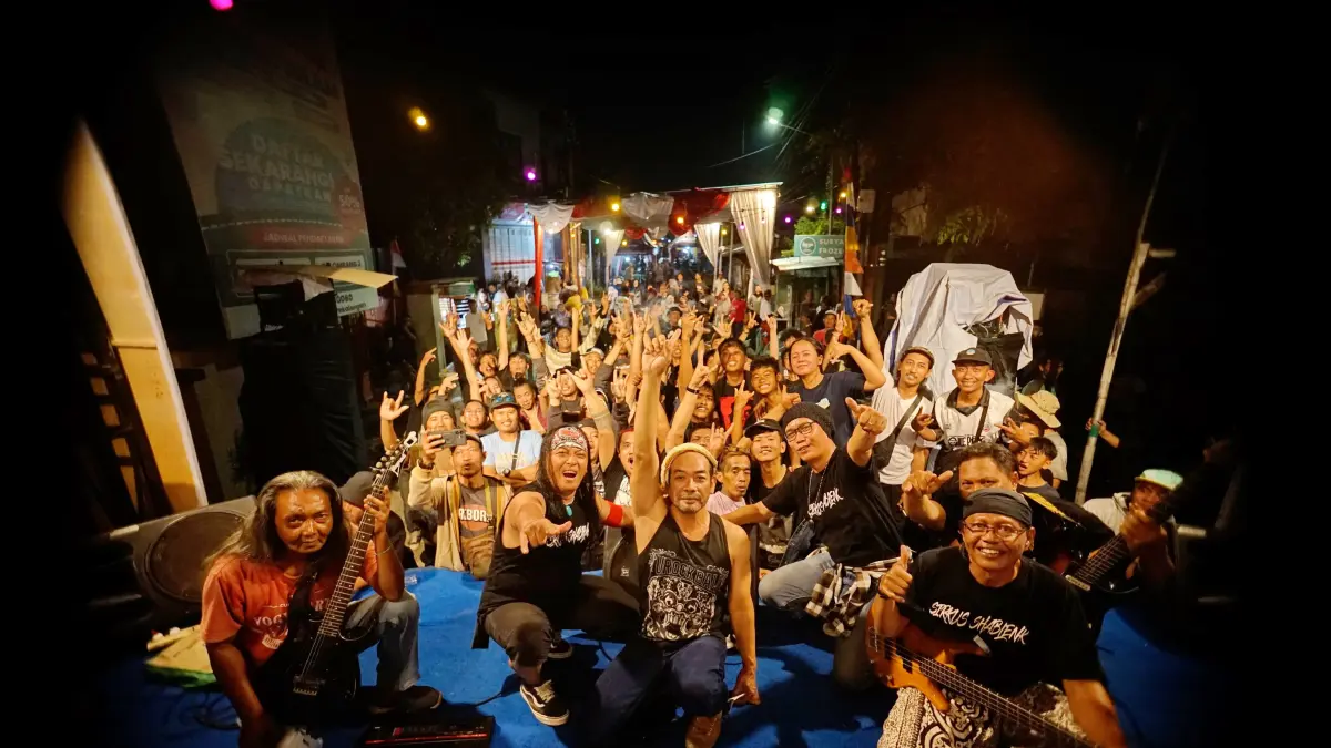 MERIAH : The Rockies Sirkus Sablenk menutup kemeriahan Java Carnival Fest 2026 di Bendan Kergon, pada Minggu malam (30/8/2026).(IST)