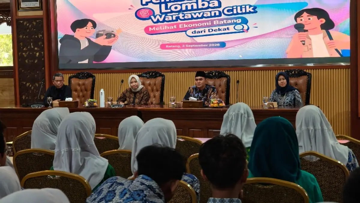 JURNALIS CILIK: Suasana kegiatan bimbingan teknis lomba wartawan cilik di Kabupaten Batang.