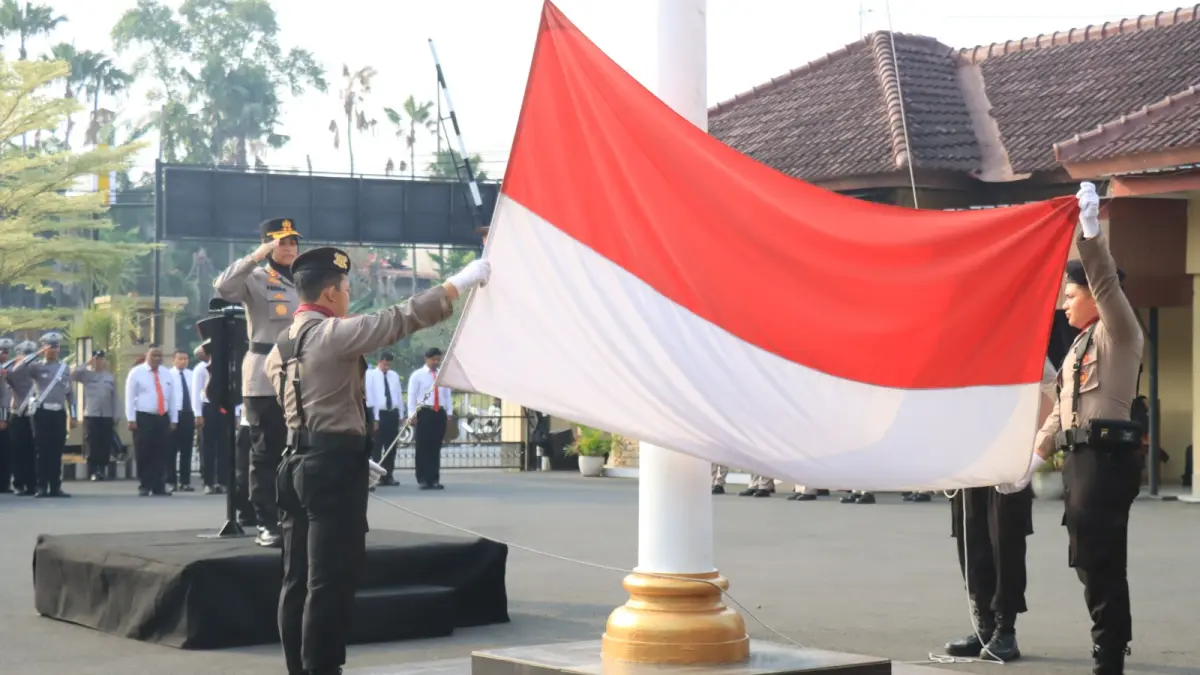 PENGIBARAN BENDERA : saat memimpin Upacara Bendara dalam rangka Haornas 2026, di Halaman Mapolres Pekalongan Kota, Rabu (9/9/2026).(IST)