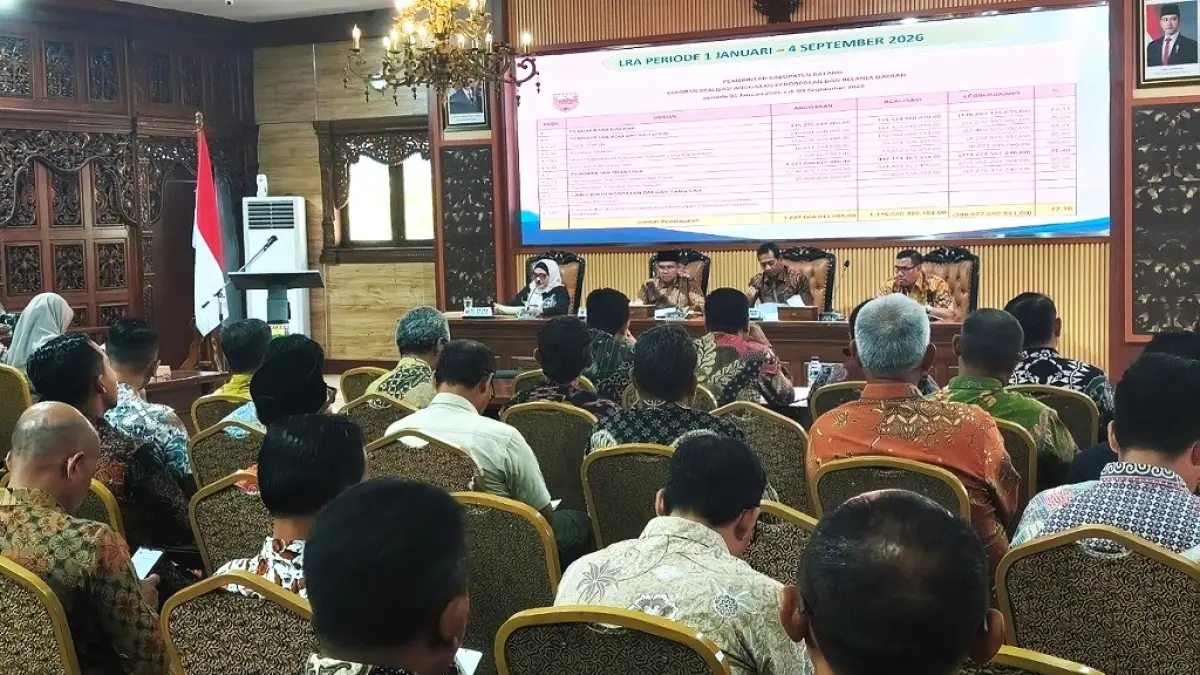 EKONOMI: Pemkab Batang menggelar Rapat Koordinasi Pengendalian Operasional Pembangunan (RAKORPOK) Triwulan II Tahun 2026 di Aula Bupati Batang.