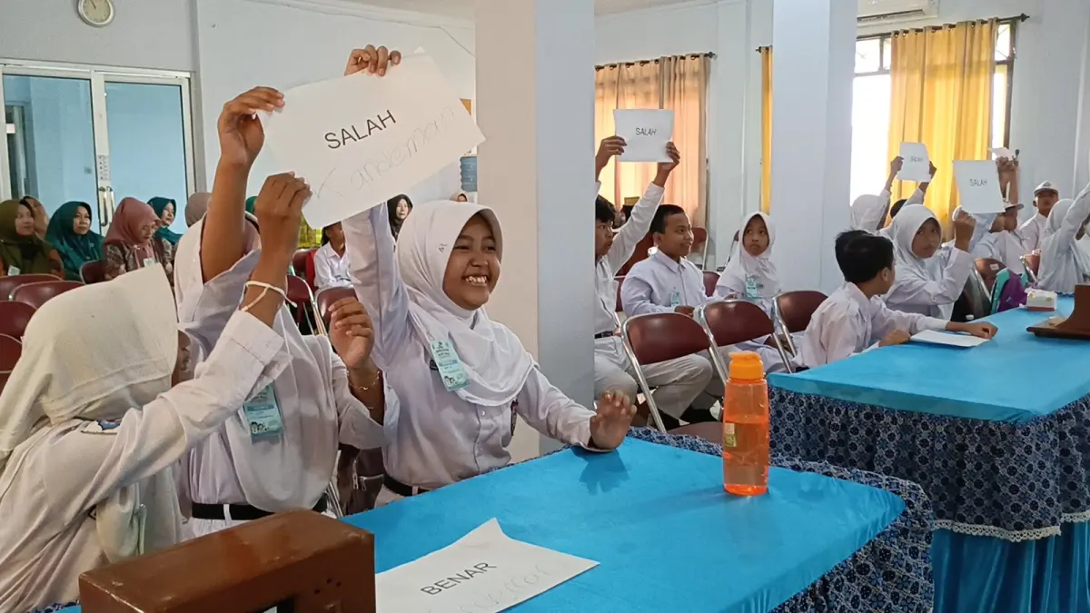 PENDIDIKAN: Suasana Lomba Cerdas Cermat (LCC) Dokter Kecil khusus pelajar jenjang SD, di Aula PKK Batang.