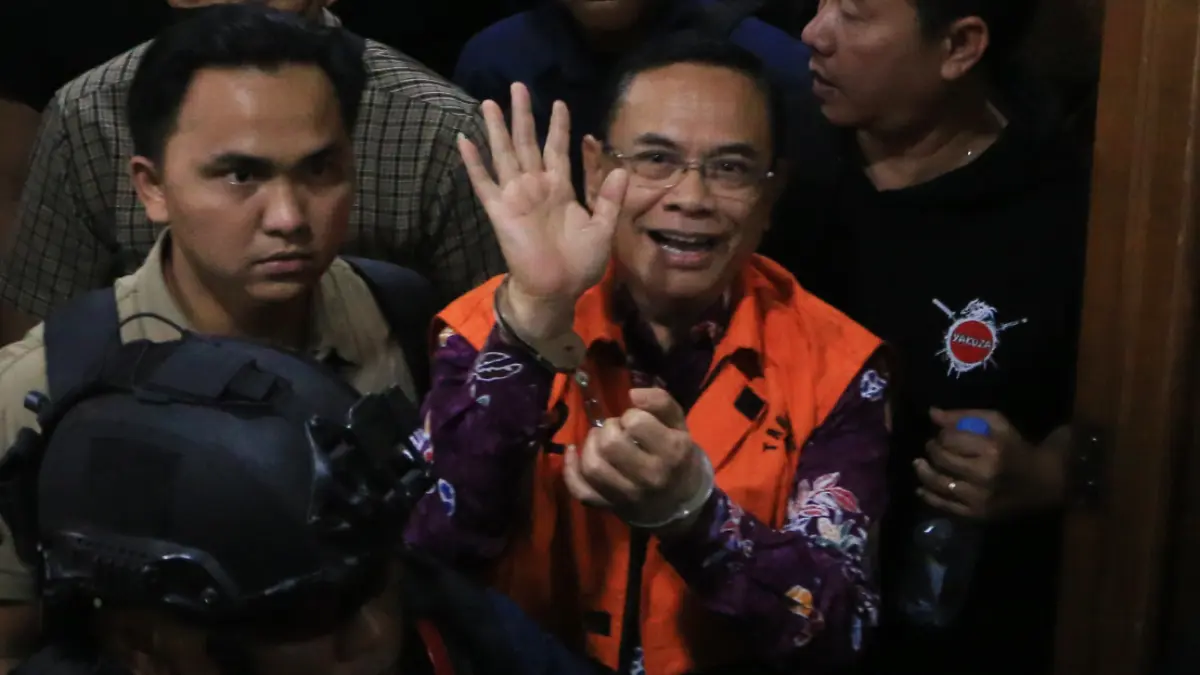 Bupati Pati nonaktif Sudewa usai menjalani sidang di Pengadilan Tipikor Semarang, Senin (21/9/2026). (Foto : Nurchamim/ Radar Semarang)