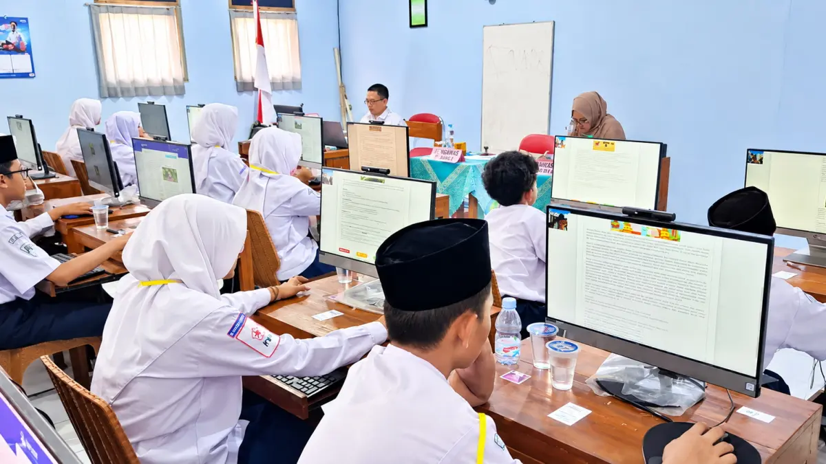BELAJAR : Sejumlah pelajar di Kota Pekalongan sudah mulai persiapan ujian TKA pakai metode deep learning di sekolah.(IST)