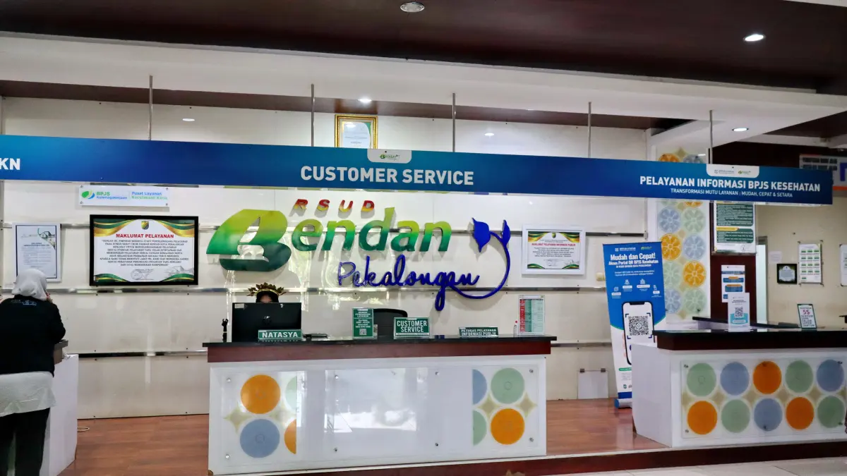 LAYANAN : Nampak ruang pelayanan pendaftaran RSUD Bendan yang lengang. (Lutfi Hanafi/Jawa Pos Metro Pekalongan)