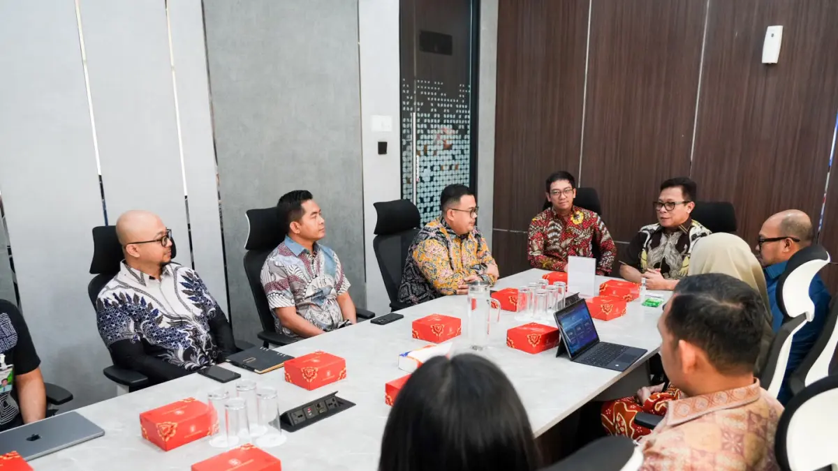 DISKUSI : Direktur Utama BPJS Ketenagakerjaan Saiful Hidayat dan jajaran saat bertemu dengan jajaran PT KITB atau KEK Industropolis Batang, pada Kamis (8/10/2026) kemarin.(IST)