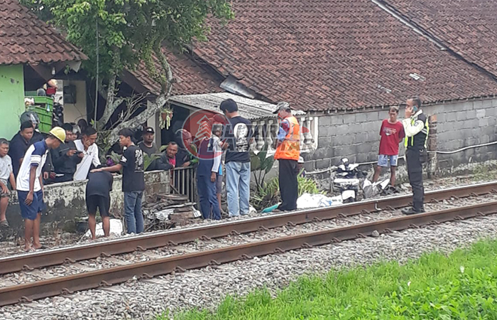 NAAS: Dua pelajar asal MAN 2 Blitar harus meregang nyawa karena terseret Kereta Penataran.