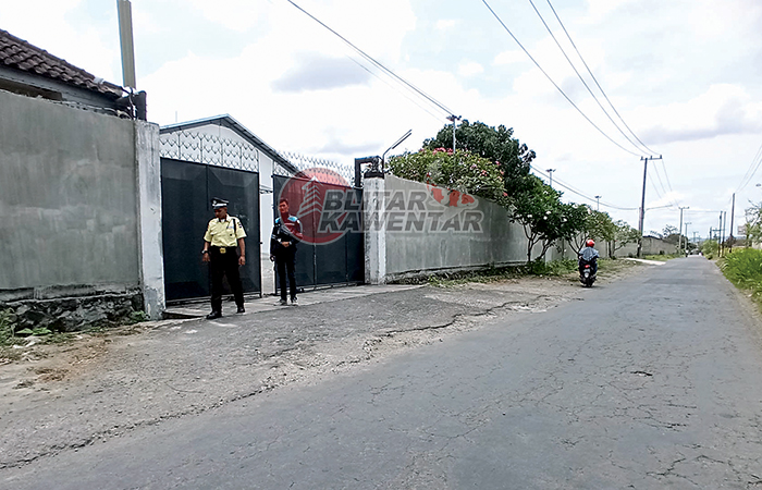 BAKAL BEROPERASI LAGI: Bangunan bekas pabrik Apache di Kelurahan Blitar, Kecamatan Sukorejo menjadi pabrik rokok Sampoerna.