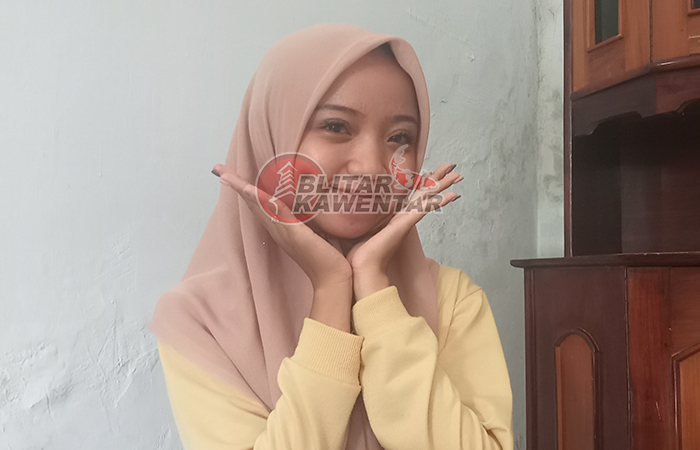 TELATEN: Alvira Viorinda menggunakan produk skincare setiap hari untuk menjaga keindahan kulit.