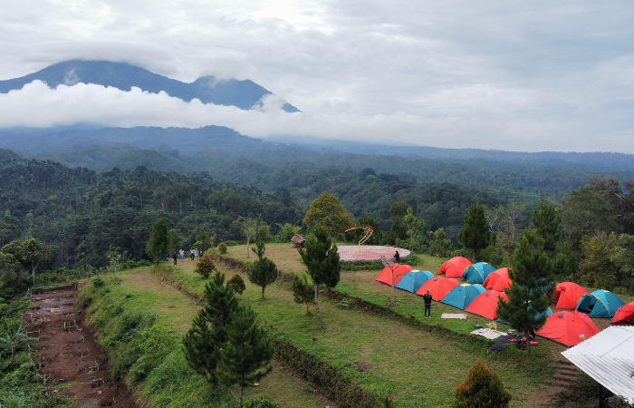 ASRI: Pemandangan wisata Puncak Sekawan yang ada di Blitar.
