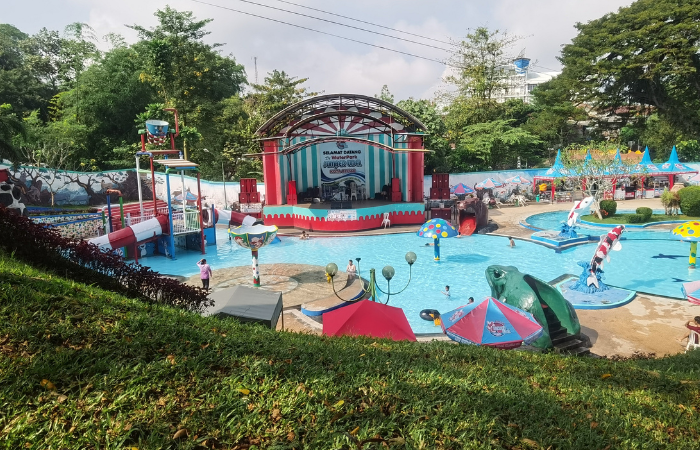 Waterpark Sumber Udel Blitar dengan ragam wahana air bikin betah wisatawan berkunjung
