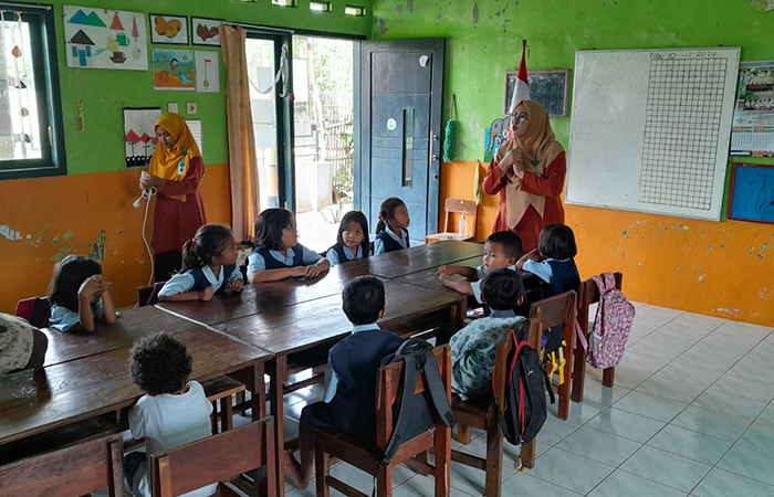 RIANG: Anak-anak di TK Pertiwi Karangsari sedang pembelajaran.