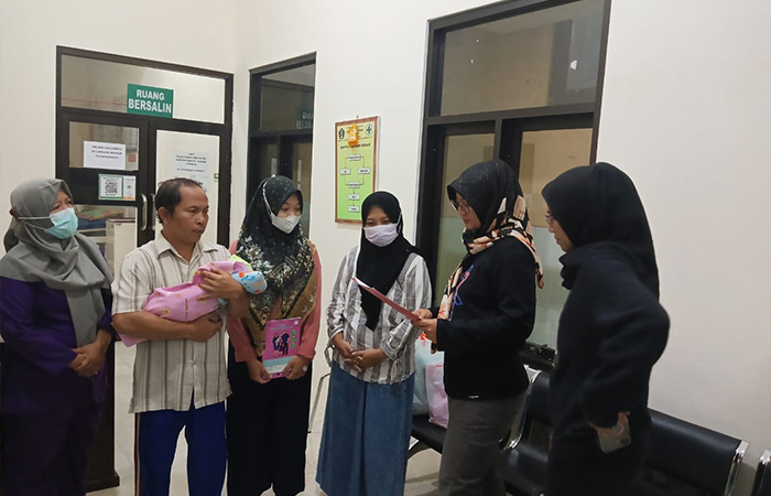 TERUNGKAP: Bayi perempuan dikembalikan ke pangkuan orang tua. Meski begitu, proses hukum tetap berlanjut.