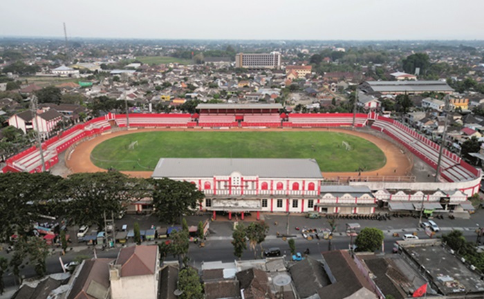 FASILITAS SUDAH SIAP: Stadion kebanggaan warga Kota Blitar kembali menjadi arena pertandingan Liga 2 pada Minggu (28/1) mendatang.