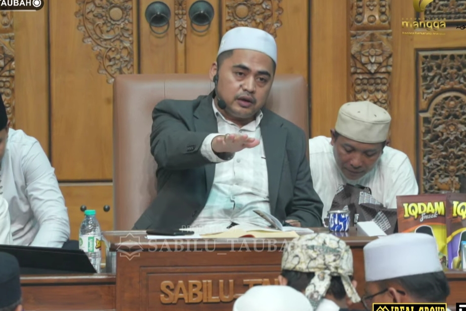 Gus Dalhar, isi kajian rutinan gantikan Gus Iqdam yang sedang letih