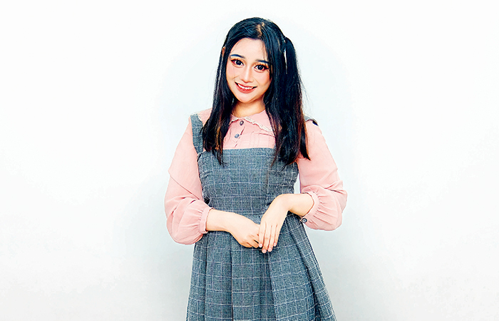 ALICIA WINDY FARISMA FOR RADAR BLITAR BEAUTY: Alicia Windy Farisma tampil cute saat pemotretan beberapa waktu lalu.