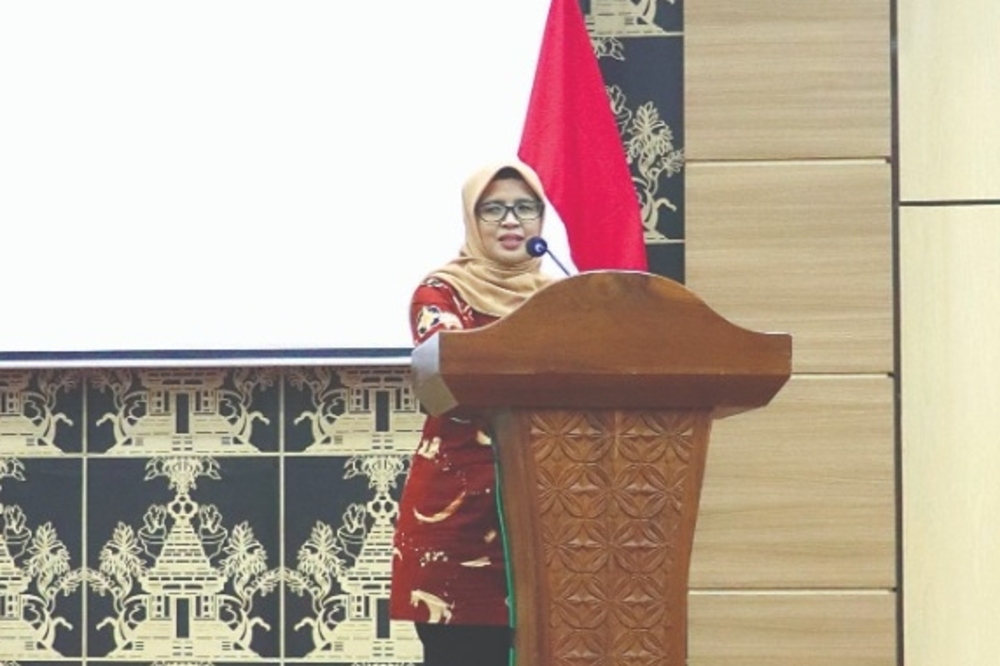 DUKUNG PENUH: Bupati Blitar Rini Syarifah menyampaikan sambutan pada Seminar dan Rakercab IAI Kabupaten Blitar, Sabtu (24/2).