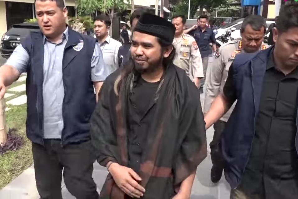Samsudin saat diamankan Polda Jatim