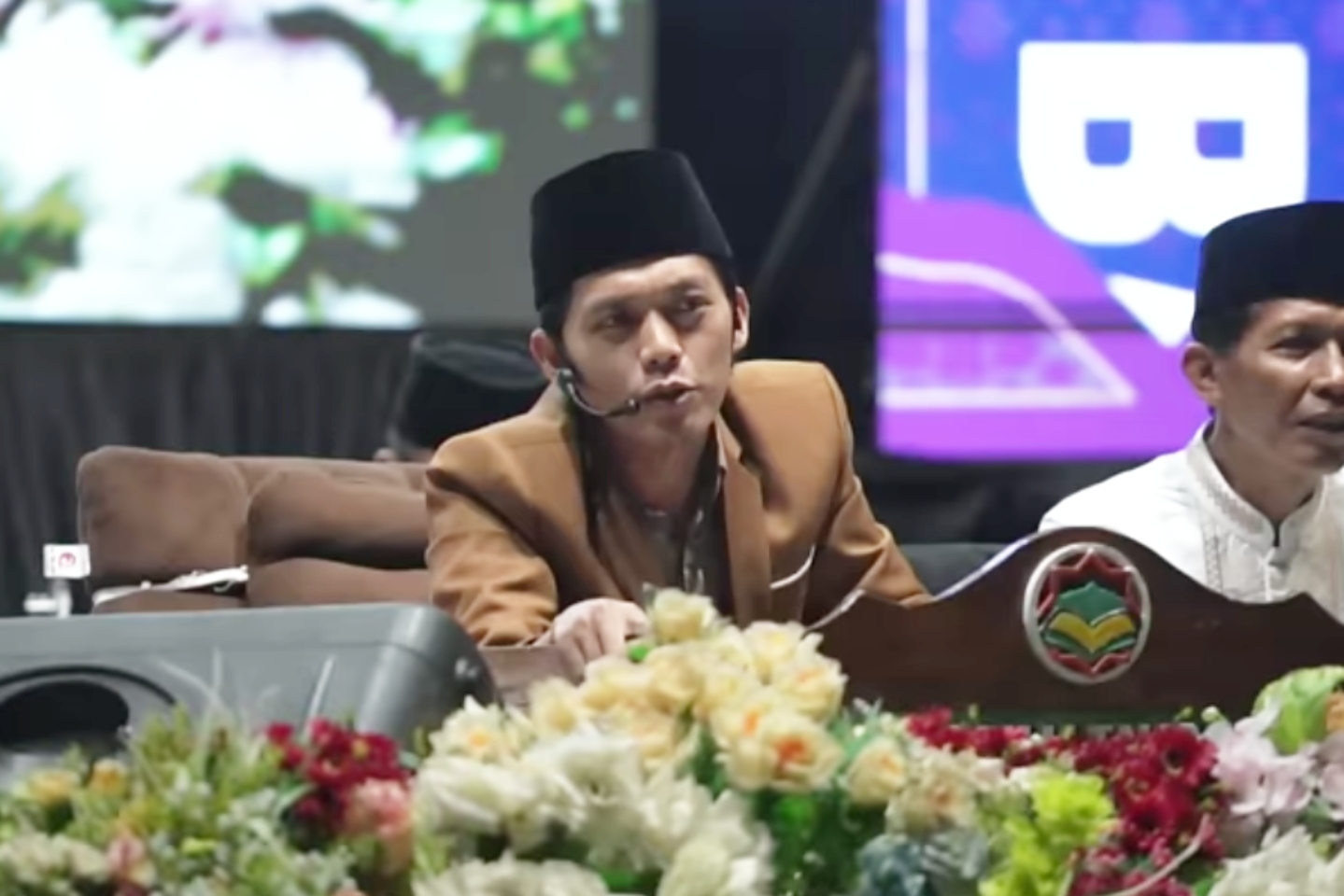 Gus Iqdam sampaikan ceramah di Nglegok