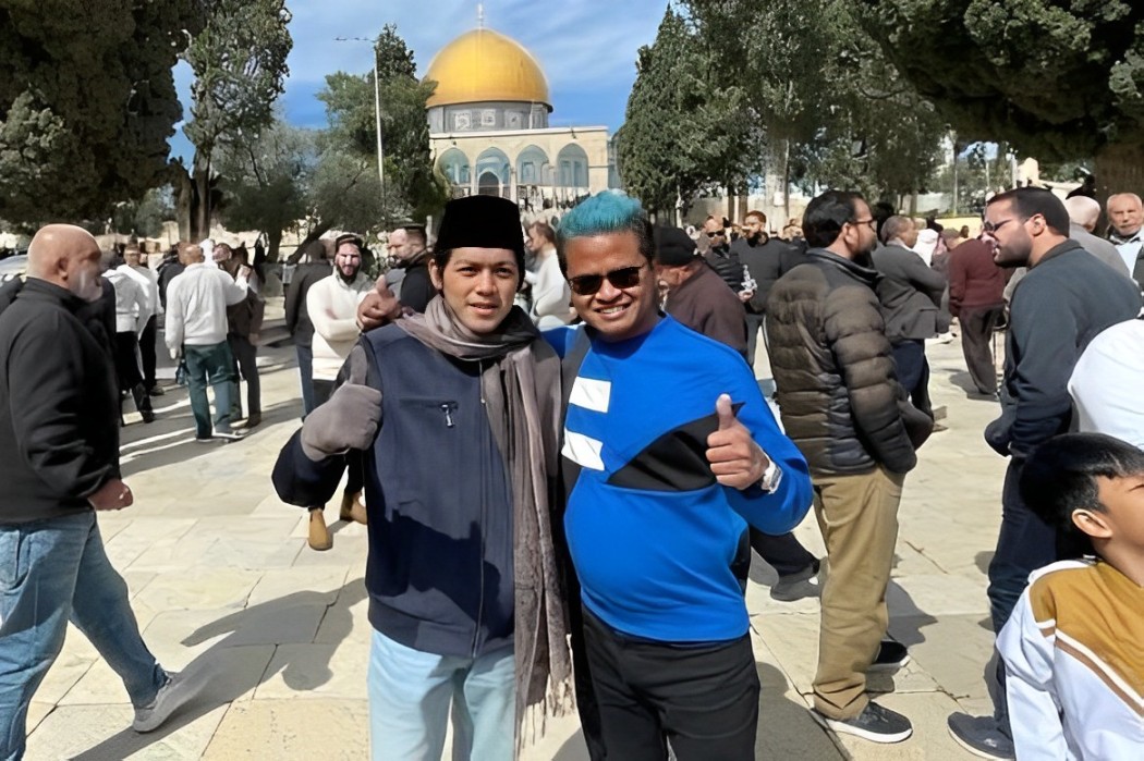 Gus Iqdam dan haji Beky saat di Palestina