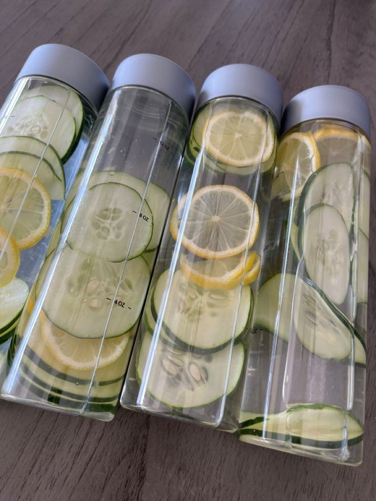 TAKJIL SEHAT: Infused water bisa menjadi salah satu menu berbuka puasa yang segar dan menyehatkan.