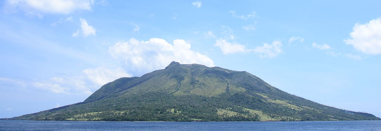 Penampakan Gunung Ruang