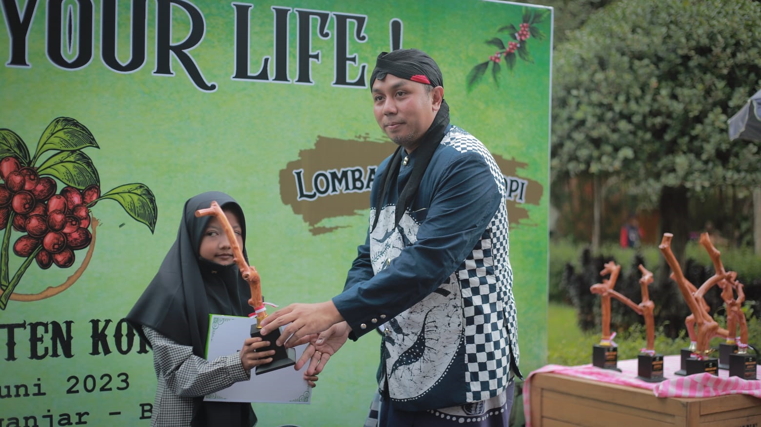Wima Brahmantyomantan Ketua  Umum Dewan Kesenian Kabupaten Blitar