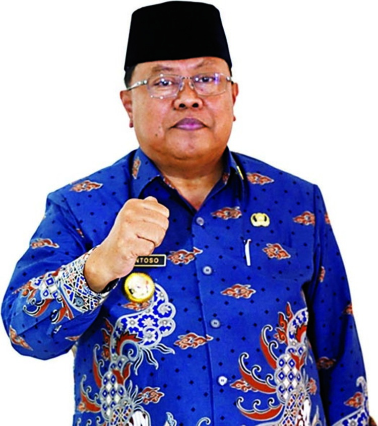 SANTOSO, Wali Kota Blitar