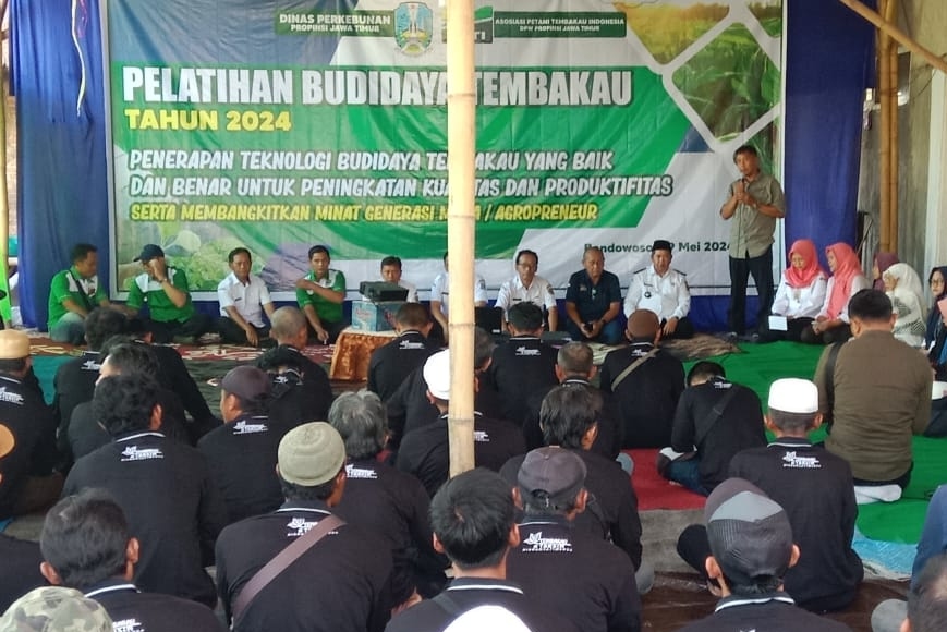 Arahan: Petani mendapatkan pelatihan budidaya tembakau untuk produktivitas pertanian di Gebyar Tanam Perdana
