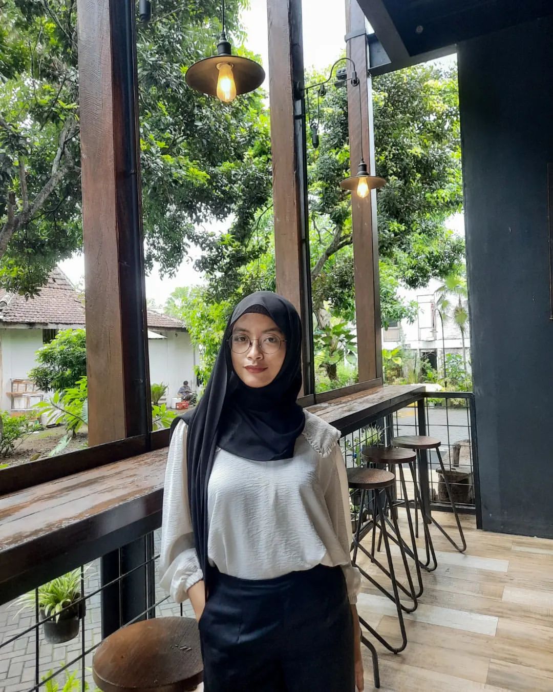 TEKUN DAN BERJIWA BAJA: Nadya Agatha Hutagalung kini aktif di dunia fashion desainer dan forum anak.