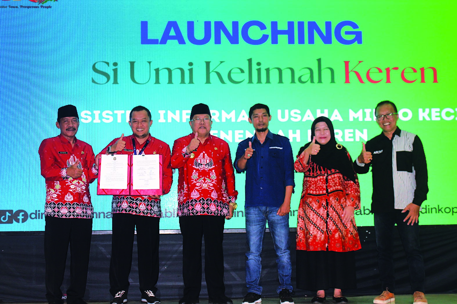 SINERGI: Wali Kota Santoso dan para stakeholder usai tandatangan kerjasama, (14/6/2024)
