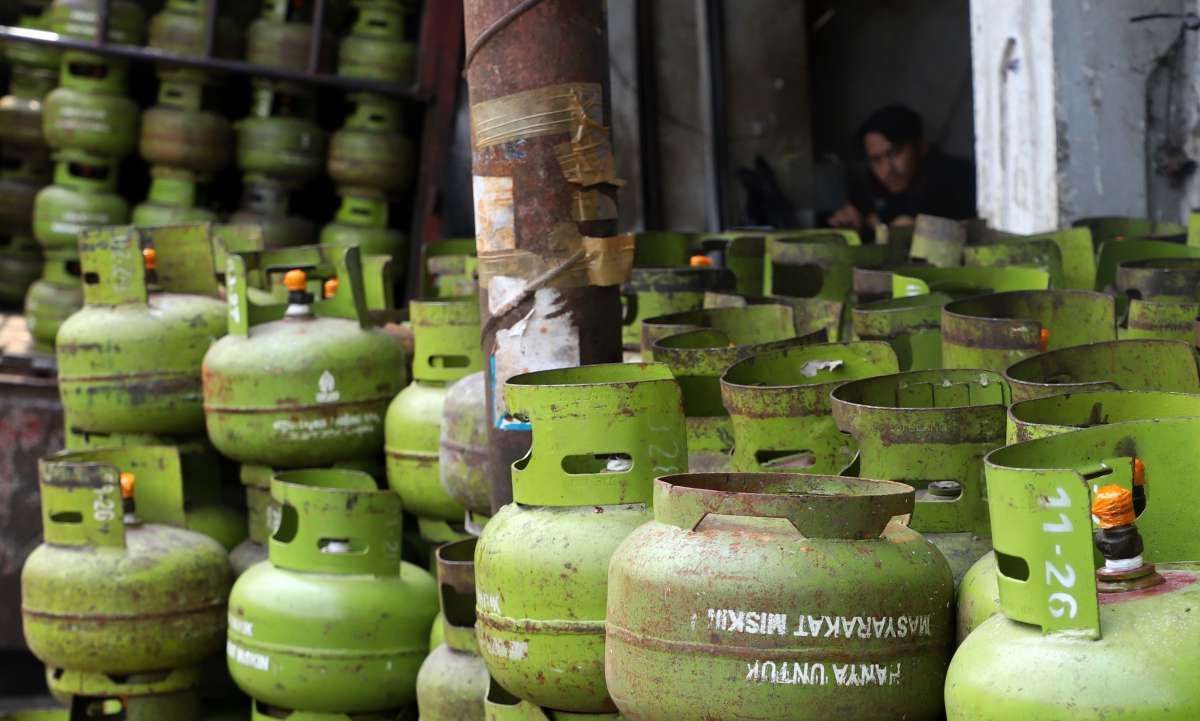 Pertamina mengeklaim kuota gas LPG 3 kilogram (kg) sudah ditambah hingga 180 persen di tiap kabupaten/kota