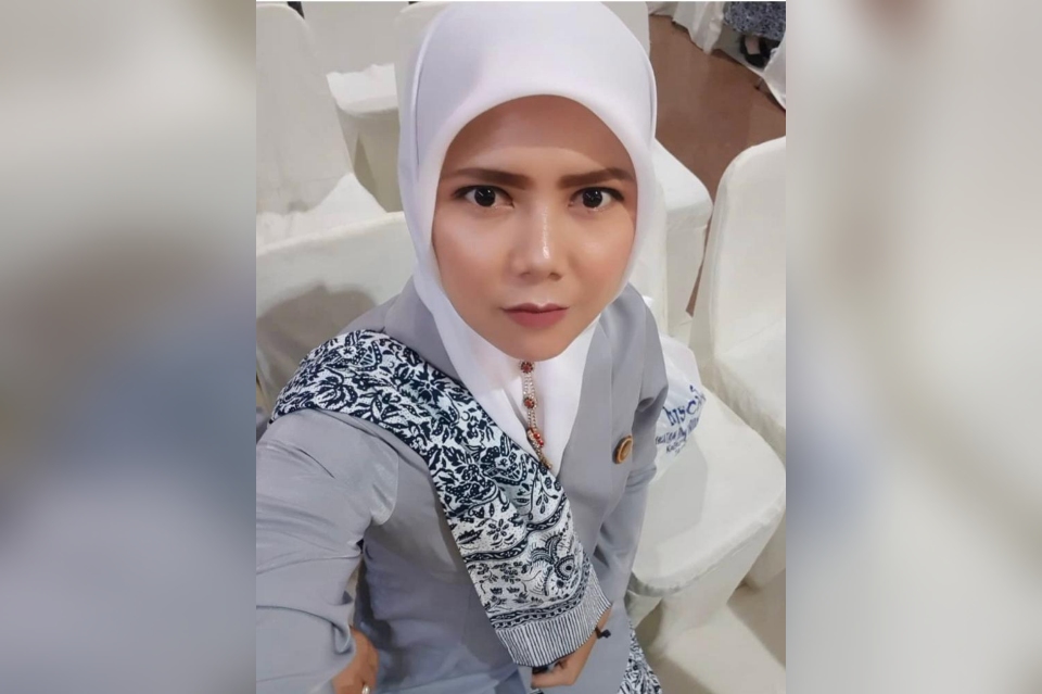 Bidan di RSU Ananda Srengat, Prasasti Tri Novandari, STr.Keb