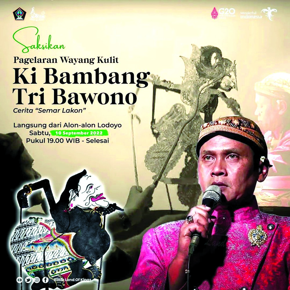 SENI: Bambang Tri Bawono menceritakan kisah pewayangan saat memainkan wayang kulit.