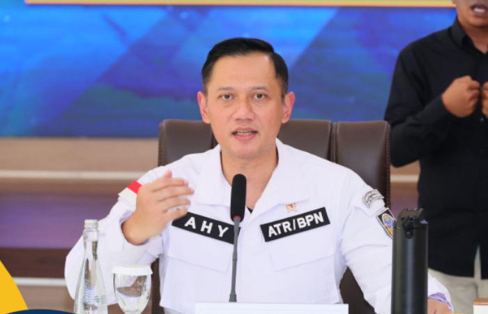 Menteri ATR/BPN, Agus Harimurti Yudhoyono (AHY) dalam Konferensi Pers Pengungkapan Tindak Pidana Pertanahan di Jambi, Selasa (25/06/2024).