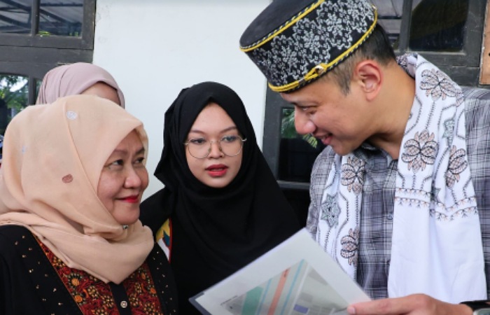 Menteri ATR/BPN, Agus Harimurti Yudhoyono saat silaturahmi ke Hubabah Annisa di Provinsi Kalimantan Barat pada Sabtu (22/06/2024).