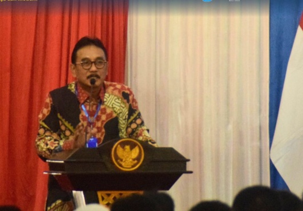 Direktur Jenderal Penataan Agraria, Dalu Agung Darmawan dalam Seminar Nasional dalam rangka RA Summit Bali 2024 yang berlangsung secara daring dan luring di Sekolah Tinggi Pertanahan Nasional (STPN)