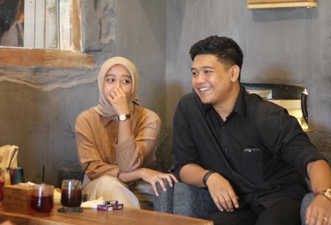 SANTAI: Kafe dengan konsep tropical garden sangat cocok untuk bersantai.&nbsp;