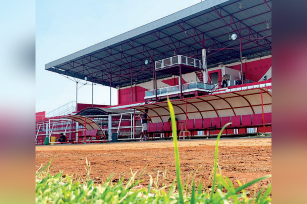 BERBENAH: Arema FC mulai mencukupi berbagai kebutuhan fasilitas Stadion Soeprijadi untuk pertandingan Liga 1.
