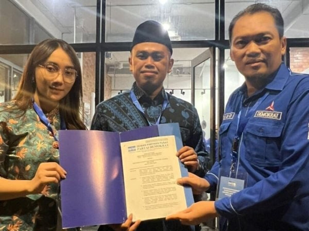 Bacalon wali kota Blitar Syauqul Muhibbin alias Mas Ibin dan bacalon wakil wali kota Blitar kepada Elim Tyu Samba