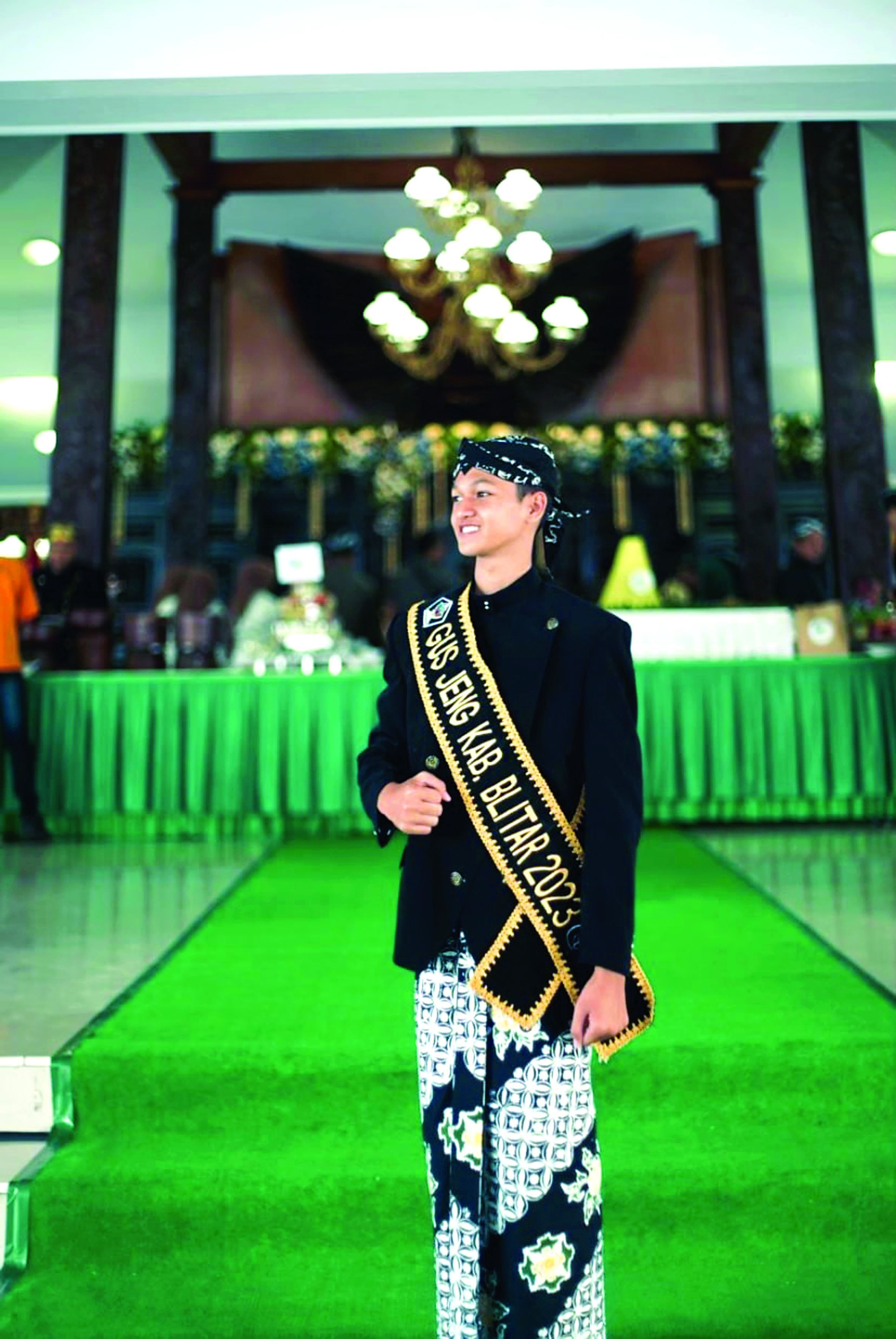 PEMBUKTIAN: Dinar Syevilla Zanuar dalam Grand Final Gus Jeng 2023 yang mengantarnya menjadi Gus Berbakat.